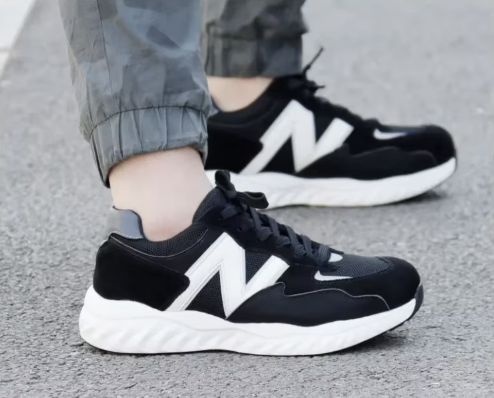 BALANCE Motion Runner – Work-Ready Comfort with a Sporty Edge