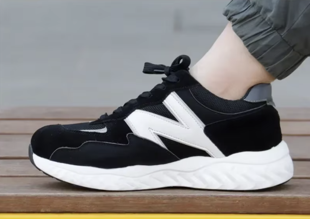 BALANCE Motion Runner – Work-Ready Comfort with a Sporty Edge