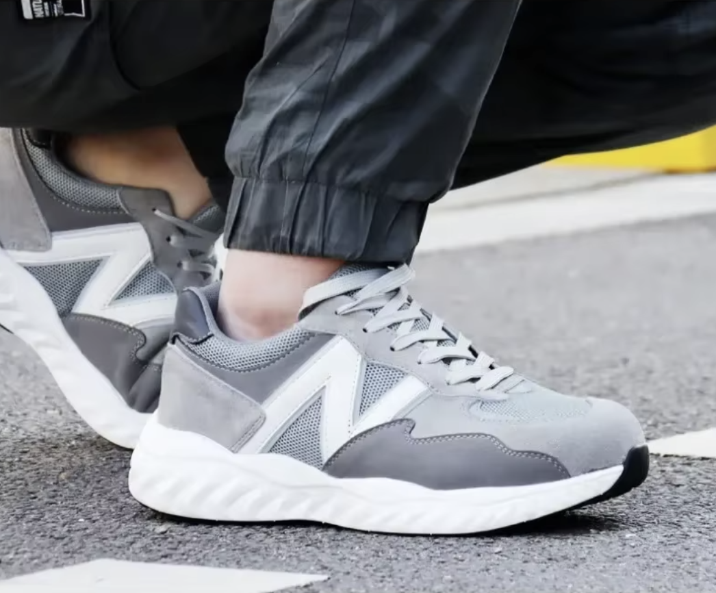 BALANCE Motion Runner – Work-Ready Comfort with a Sporty Edge